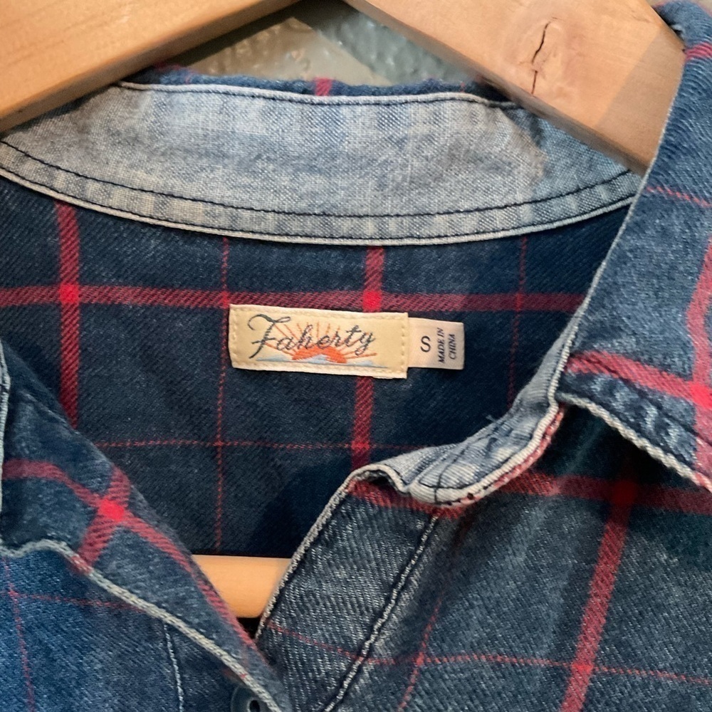 Faherty Blue Red Plaid 1/4 Button Flannel Raw Hem Long Sleeve Shirt Small - Picture 6 of 6